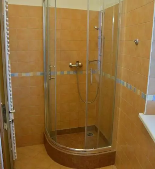 Majatalo Penzion Ve Věži