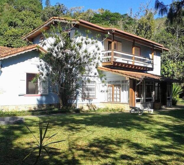 Pensjonat Pousada Pinati