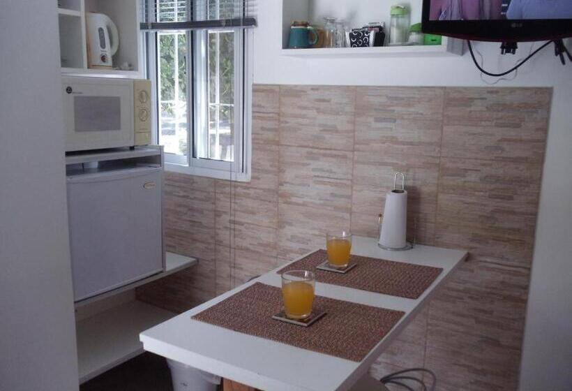 هاستل Dandy Suites