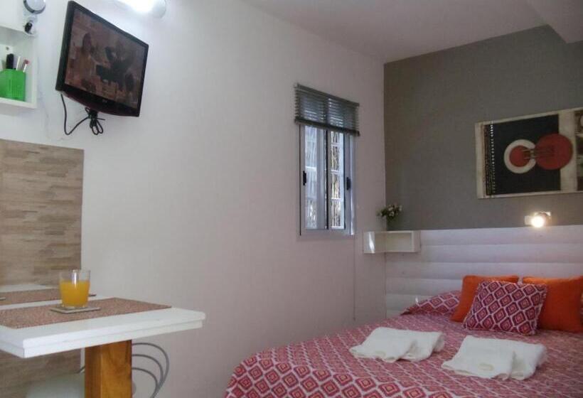 هاستل Dandy Suites