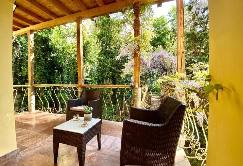 Пансион Bellevue Vendégház 2