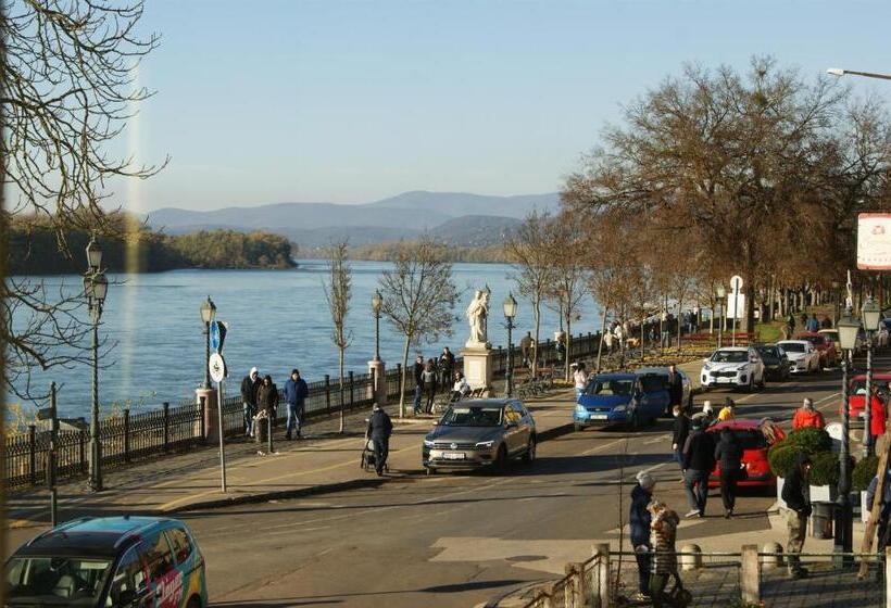 Пансион Bellevue Vendégház 2