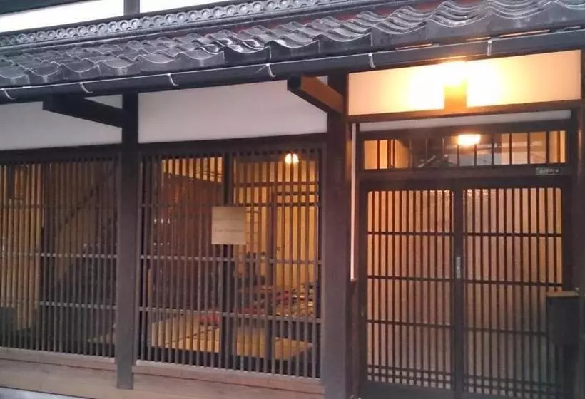 Majatalo Kanazawa Guest House East Mountain