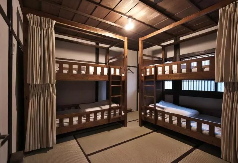 Majatalo Kanazawa Guest House East Mountain