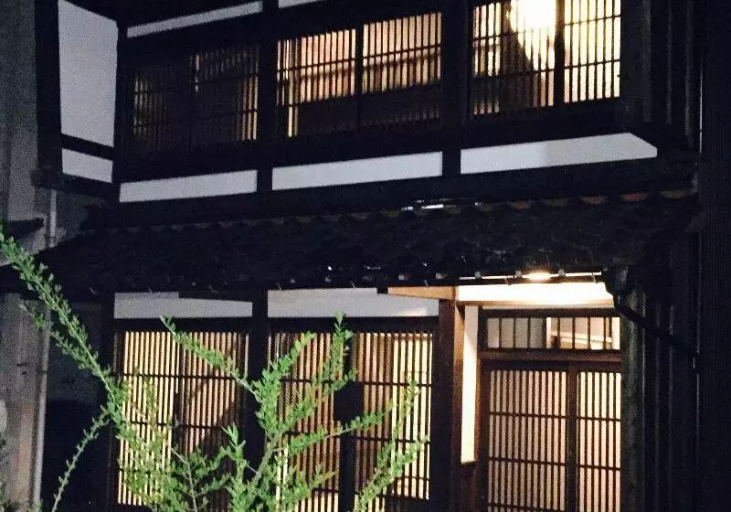 Majatalo Kanazawa Guest House East Mountain