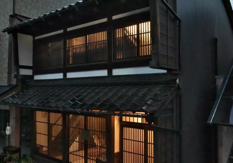 Majatalo Kanazawa Guest House East Mountain