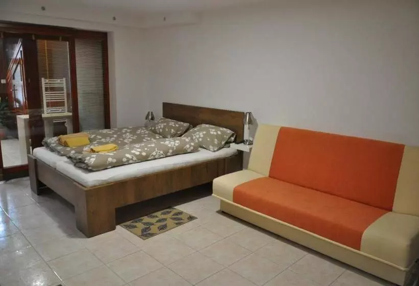 Majatalo Penzion Kimex