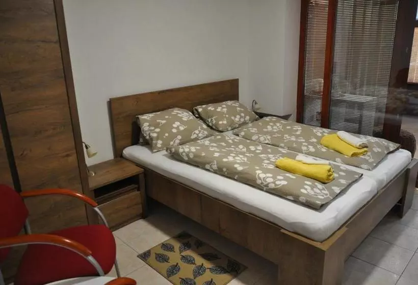 Majatalo Penzion Kimex