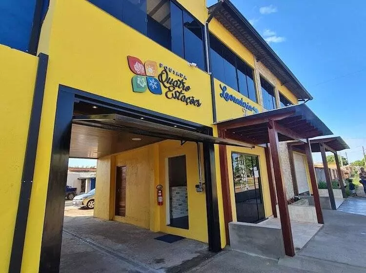 ペンション Pousada Quatro Estações