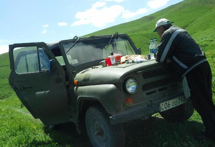 پانسیون Shushan Guest House