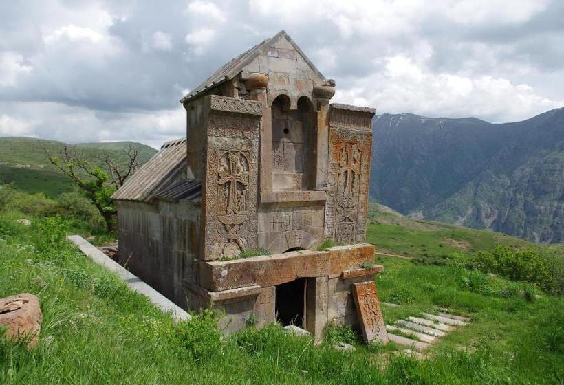 پانسیون Shushan Guest House