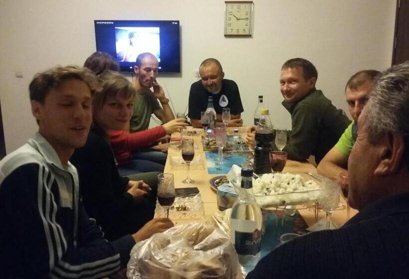 پانسیون Shushan Guest House