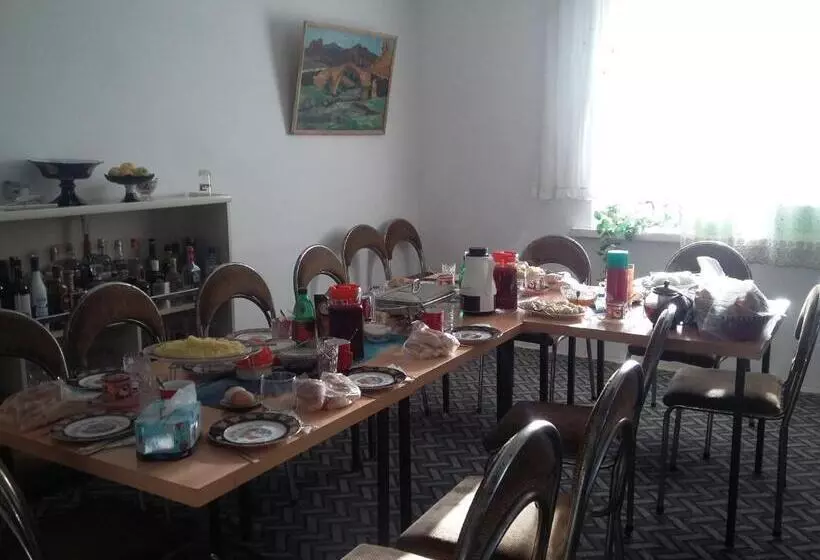 پانسیون Shushan Guest House