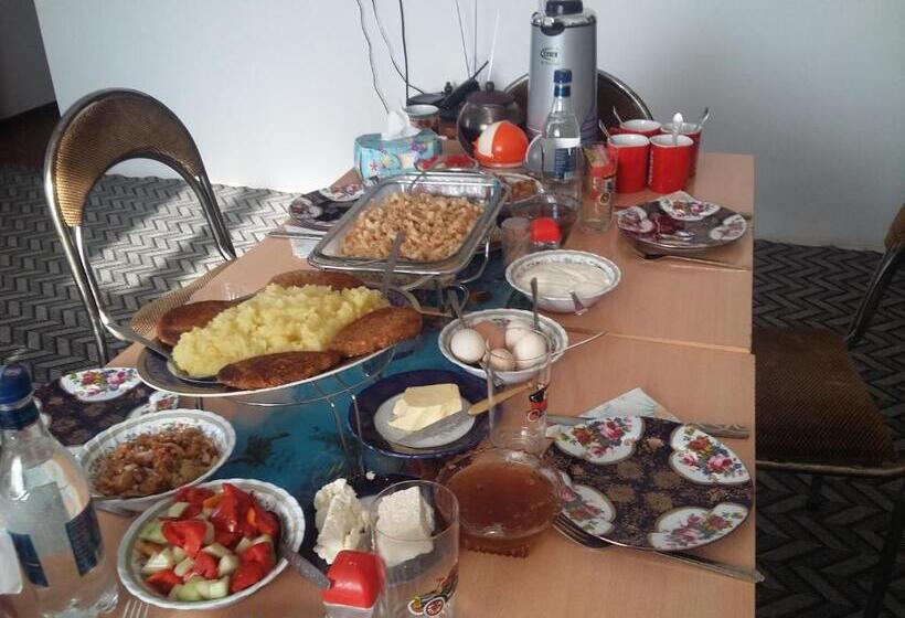 پانسیون Shushan Guest House