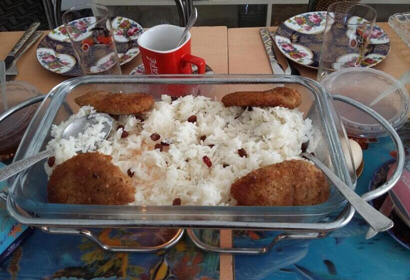 پانسیون Shushan Guest House