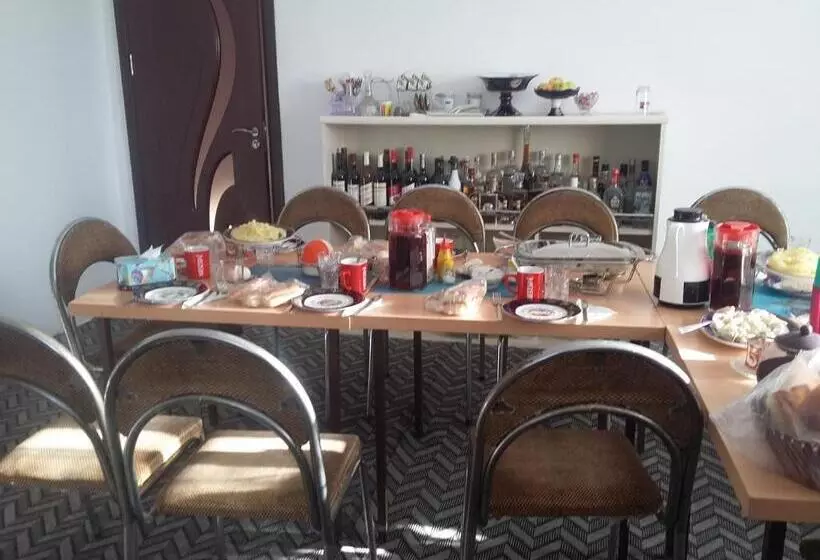 پانسیون Shushan Guest House