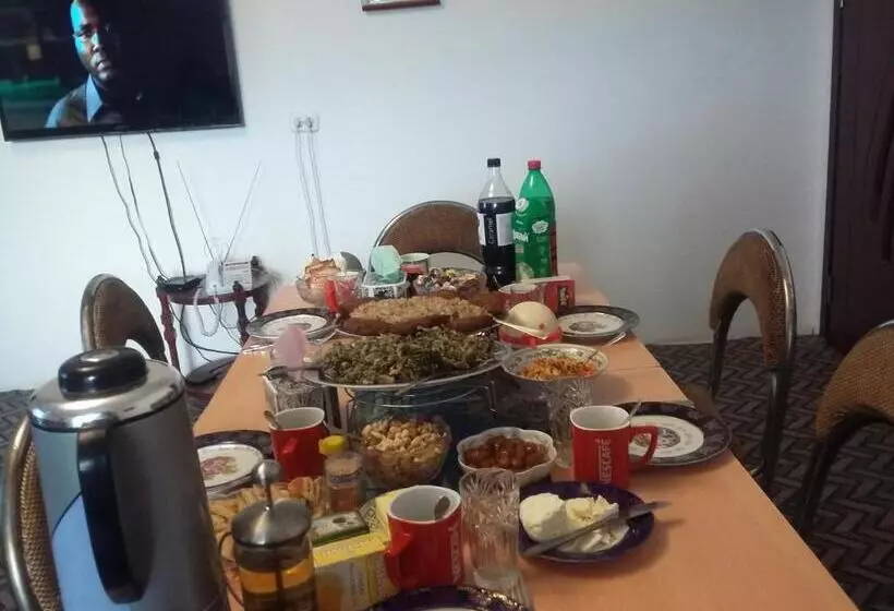 پانسیون Shushan Guest House