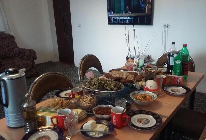 پانسیون Shushan Guest House