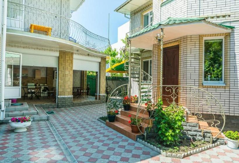 旅馆 Guest House Naazove