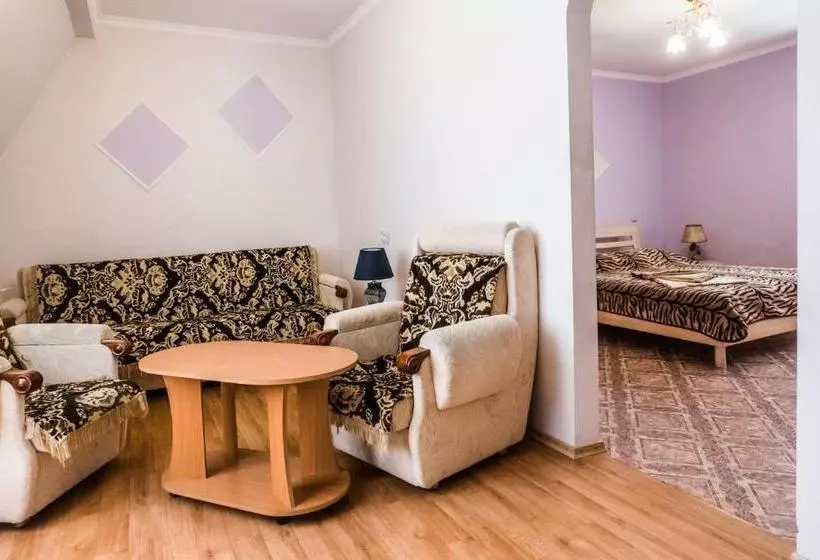 هاستل Guest House Naazove