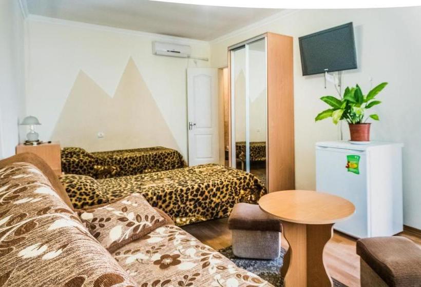 旅馆 Guest House Naazove