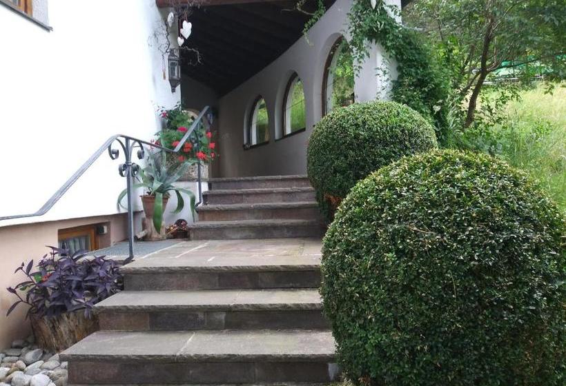 بنسيون Landhaus Laner