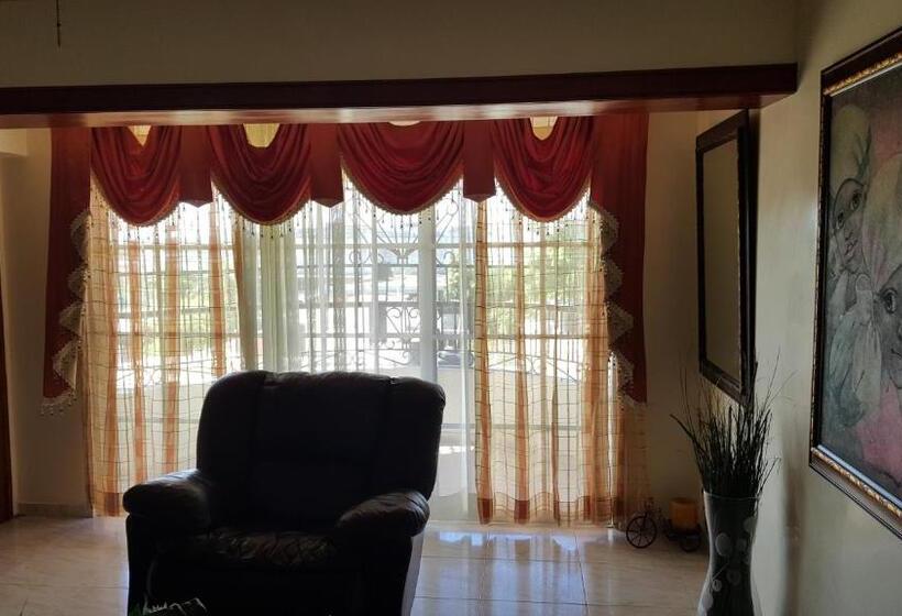 پانسیون Apartamento Florangel Full Deluxe