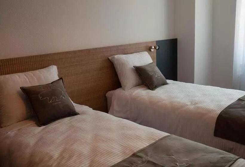 پانسیون Hôtel De L Ours