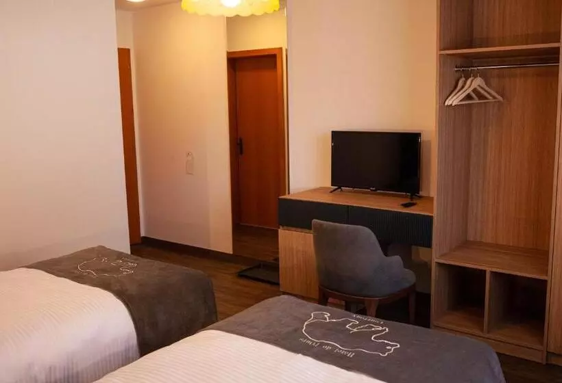 پانسیون Hôtel De L Ours