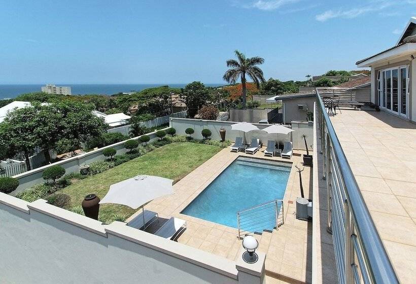 פנסיון Ushaka Manor Guest House