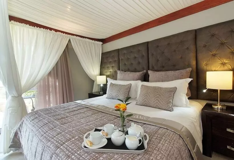 Majatalo Ushaka Manor Guest House