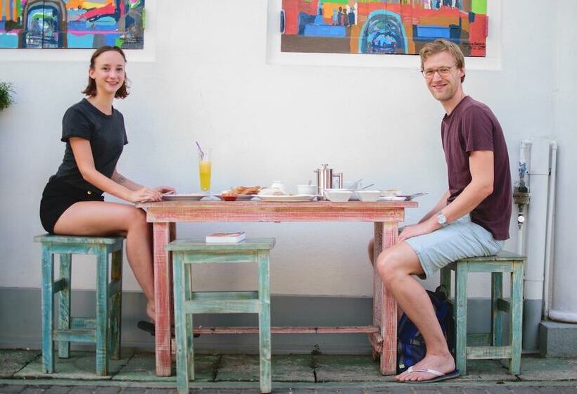 بنسيون Antic Guesthouse   Galle Fort