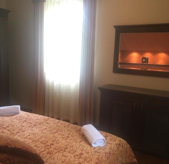 بنسيون Ház Az Erdő Szélén