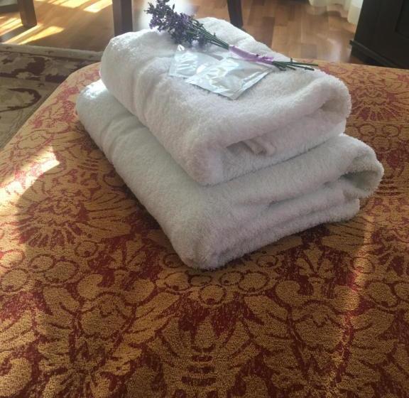 بنسيون Ház Az Erdő Szélén