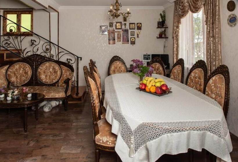 پانسیون Guest House Vip