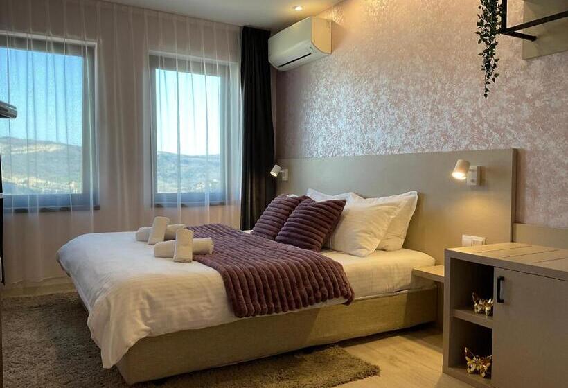 膳宿费 Guest Rooms Tsarevets