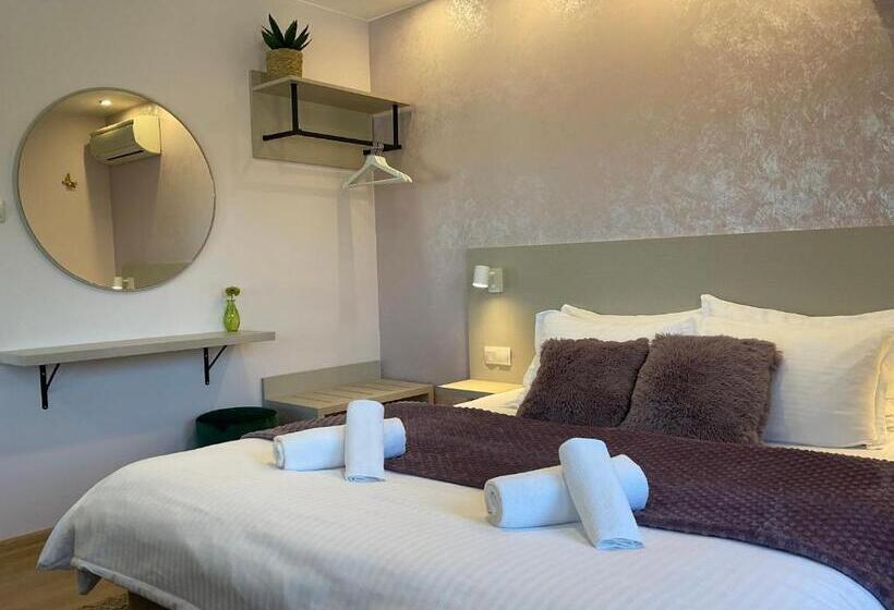 膳宿费 Guest Rooms Tsarevets