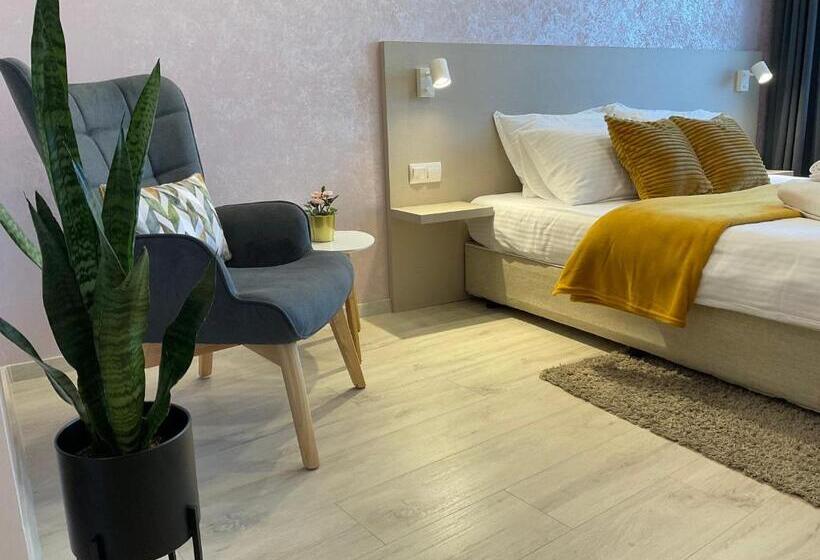 膳宿费 Guest Rooms Tsarevets