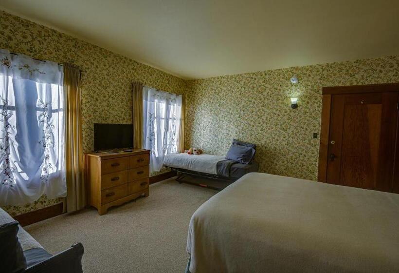 ユースホステル The Captains Quarters