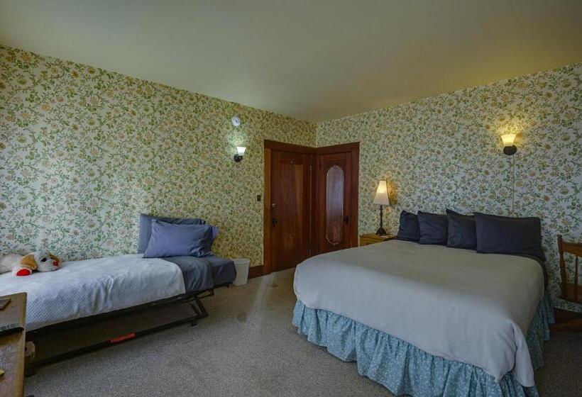 ユースホステル The Captains Quarters