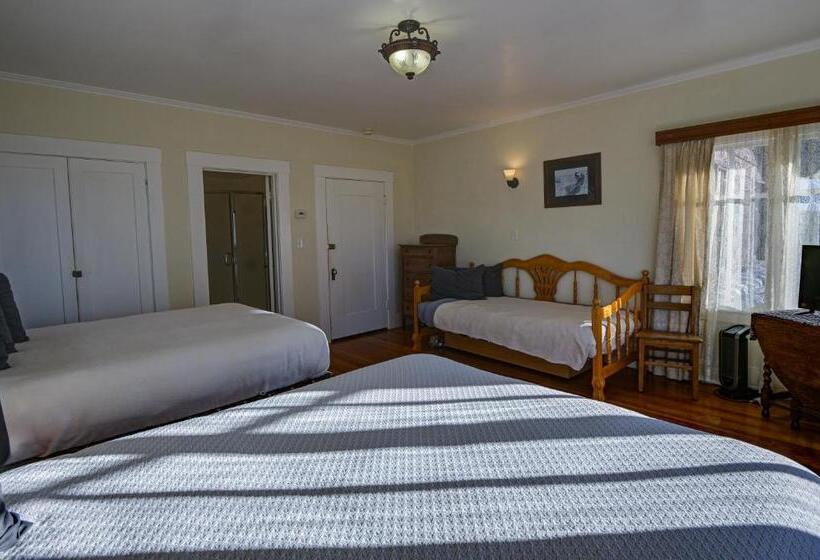 ユースホステル The Captains Quarters