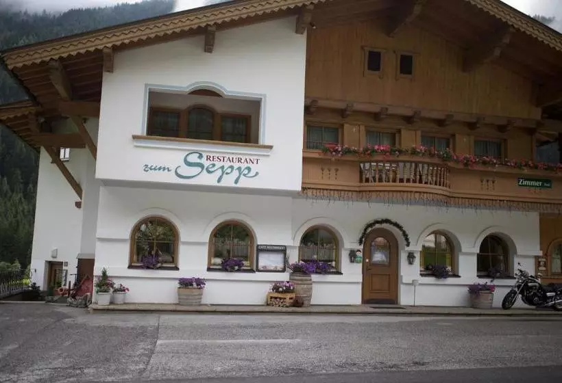 ユースホステル Zum Sepp