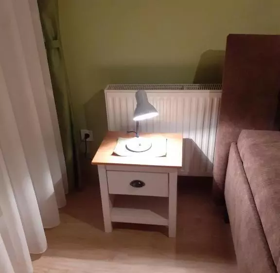 ペンション Pacsirta Vendégház