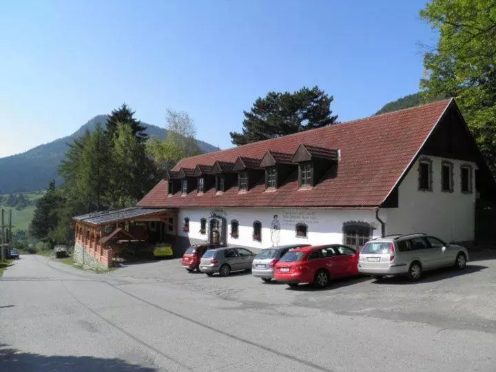 Majatalo Penzión Jánošíkova Krčma