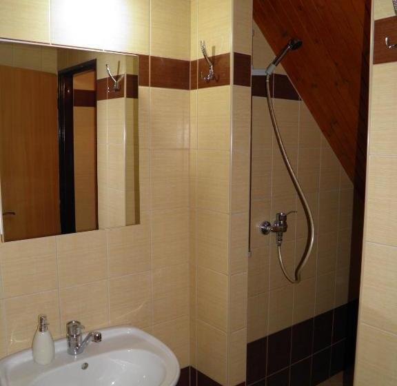 بنسيون Penzión Jánošíkova Krčma