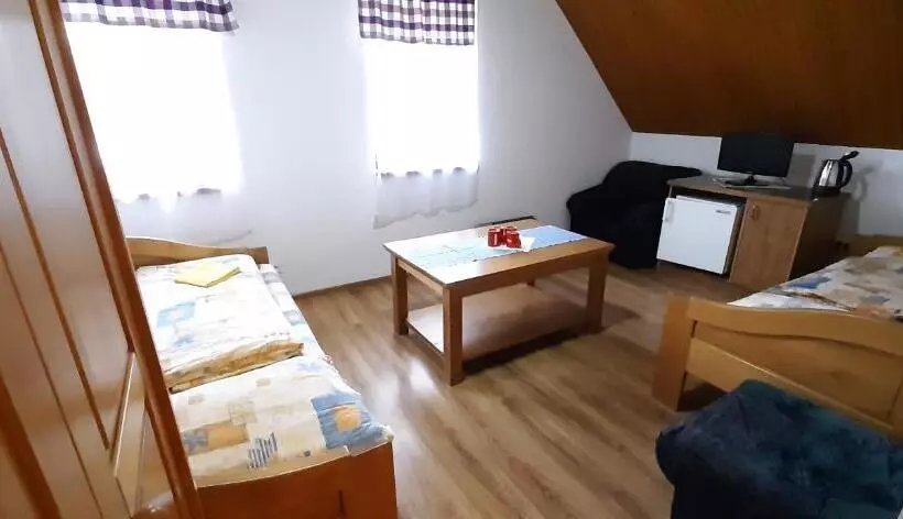 Majatalo Penzión Jánošíkova Krčma