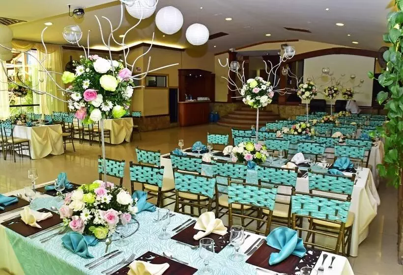 ユースホステル Hosteria Quinta San Miguel