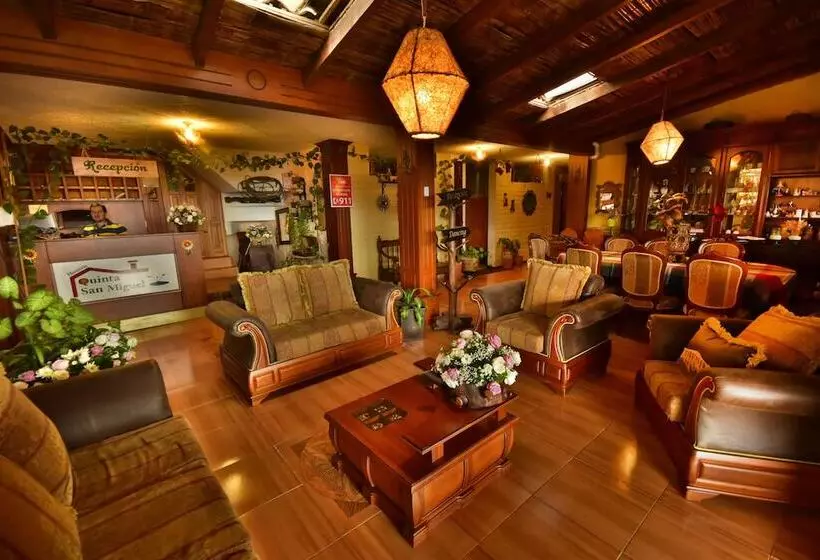 ユースホステル Hosteria Quinta San Miguel