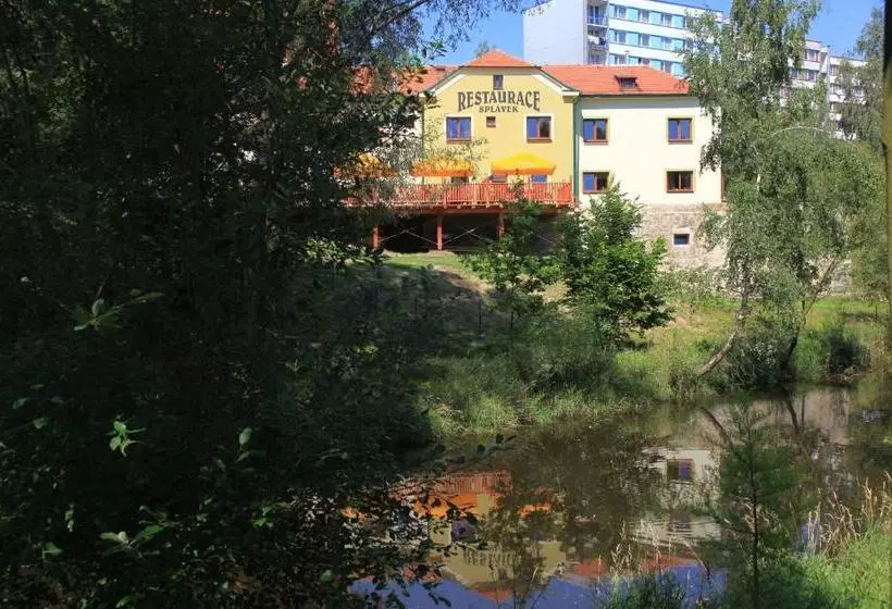 Majatalo S Restaurací Splávek