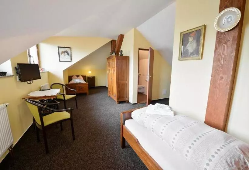 Majatalo S Restaurací Splávek